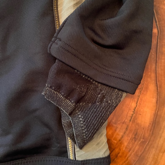 Adidas Aeroready Size M Running Pullover - Picture 3 of 10